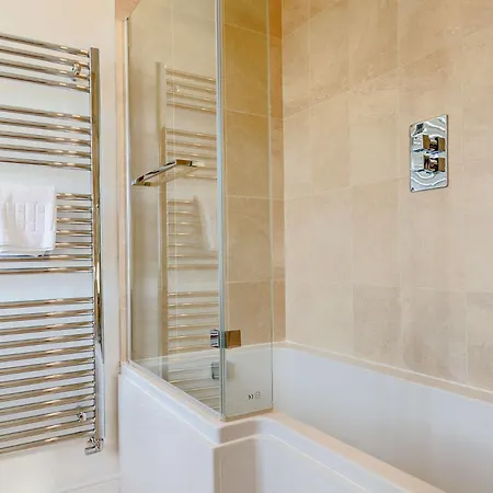 2 Bed In Langtoft 82339 * Weaverthorpe